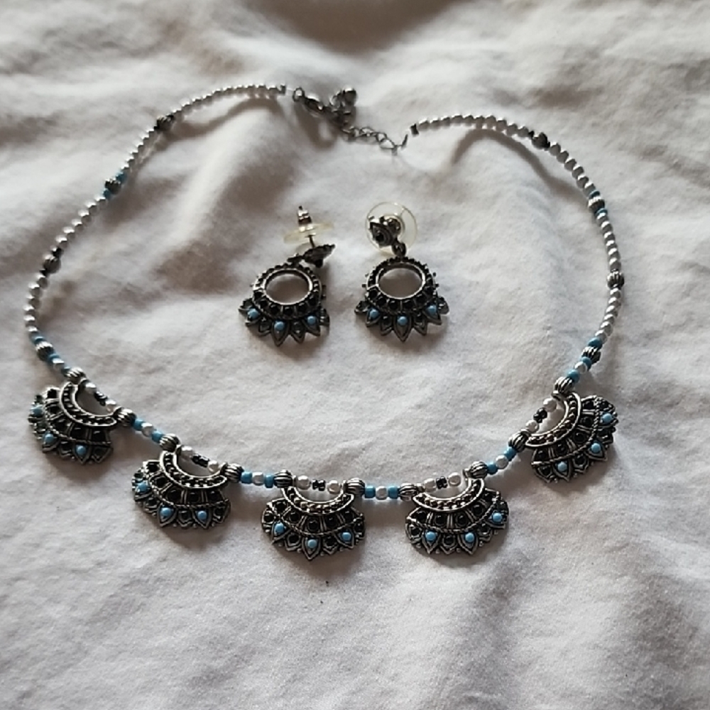 Elegant Silver and Blue Necklace and Earring Set